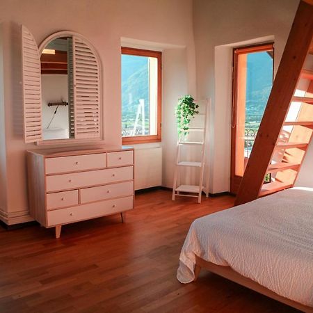 Wisteria House - Holiday Apartment Cadenazzo Екстериор снимка